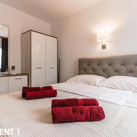 Maestral Apartments Orsera Esterno foto